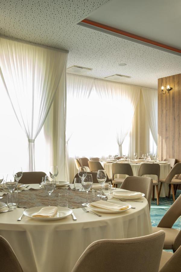 Fiald Hotel & Spa Bacău Dış mekan fotoğraf