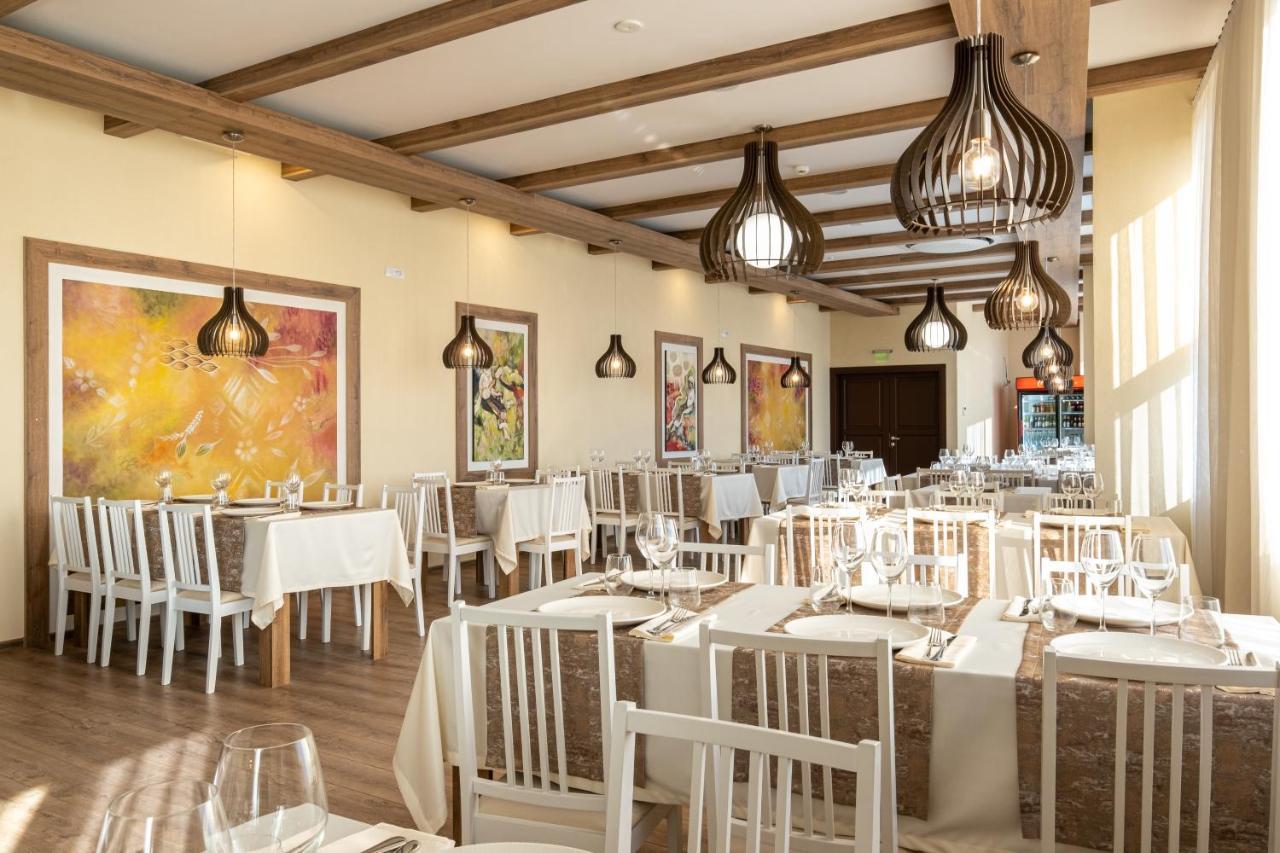 Fiald Hotel & Spa Bacău Dış mekan fotoğraf